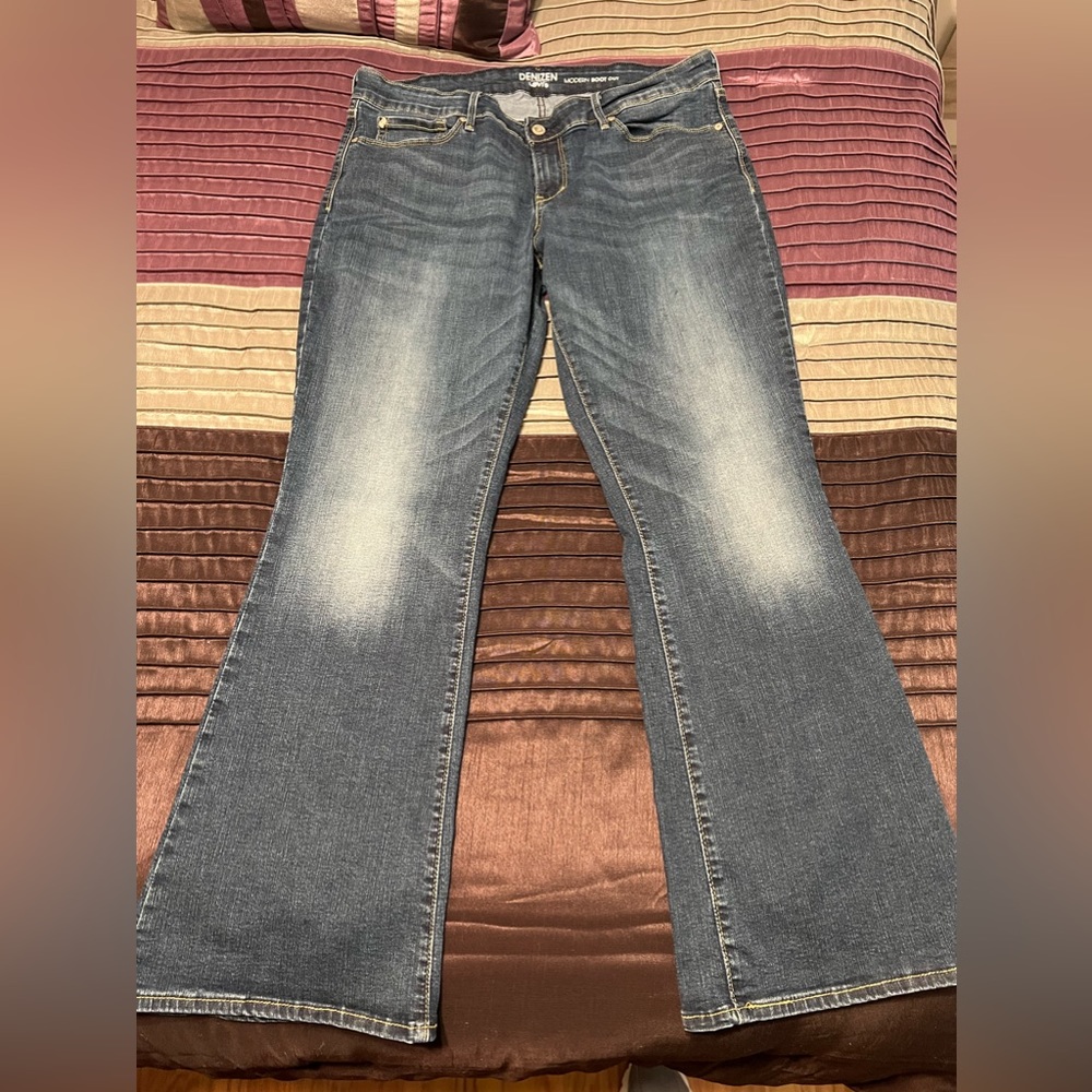 Levi’s denizen modern boot cut jeans size 16s short